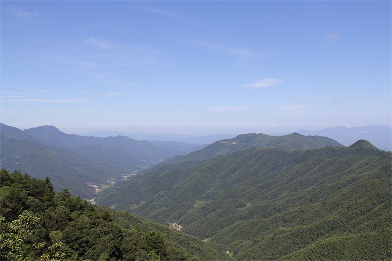 From Jinggangshan’s Peaks to Every Glass We Make