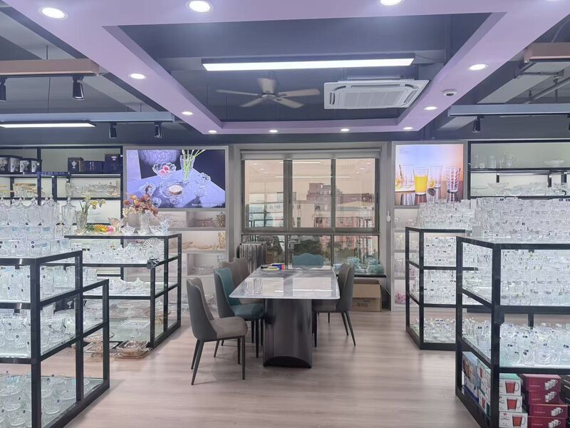 Step into Garbo’s 7th floor and experience the strength of a 30-year-old glass brand Step into Garbo’s 7th floor and experience the strength of a 30-year-old glass brand
