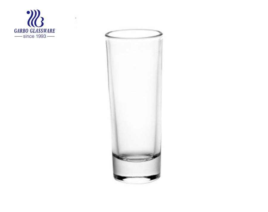 Vaso de chupito transparente de 2.5 oz de China para whisky de un proveedor profesional