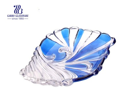 Einzigartiger Obstteller aus Glas in Muschelform mit sprühblauer Farbe