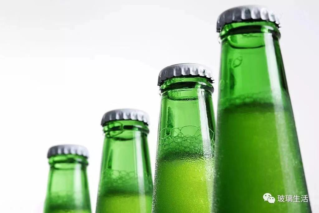 Why most of beer bottles with green color?