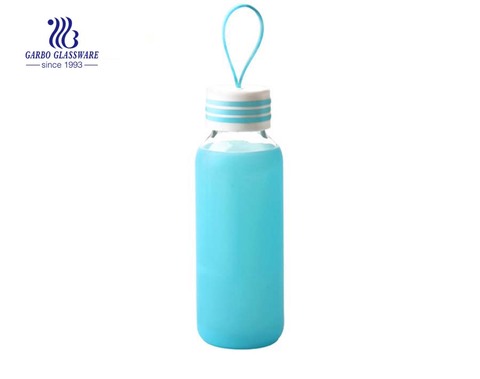 Botella de vidrio transparente de 300 ml con funda de silicona