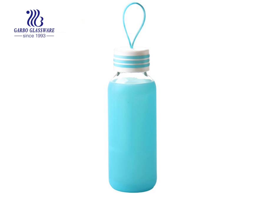 Botella de vidrio transparente de 300 ml con funda de silicona