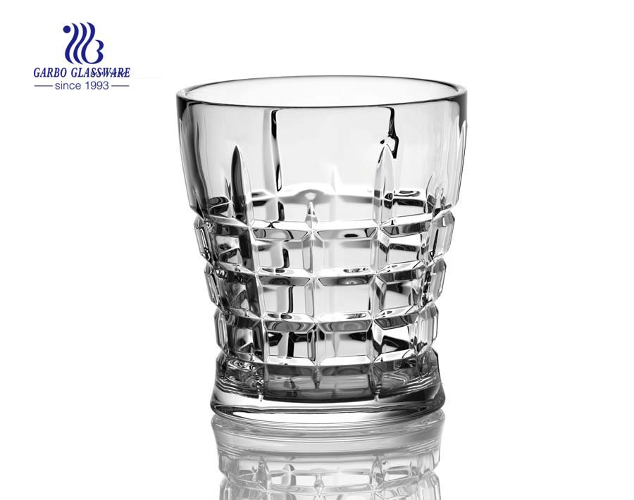 Hot new arrival glass whisky tumblers with new designs 