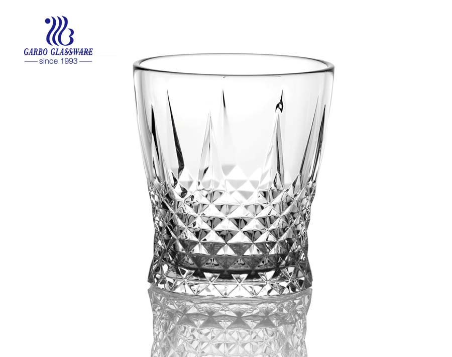 Hot new arrival glass whisky tumblers with new designs 