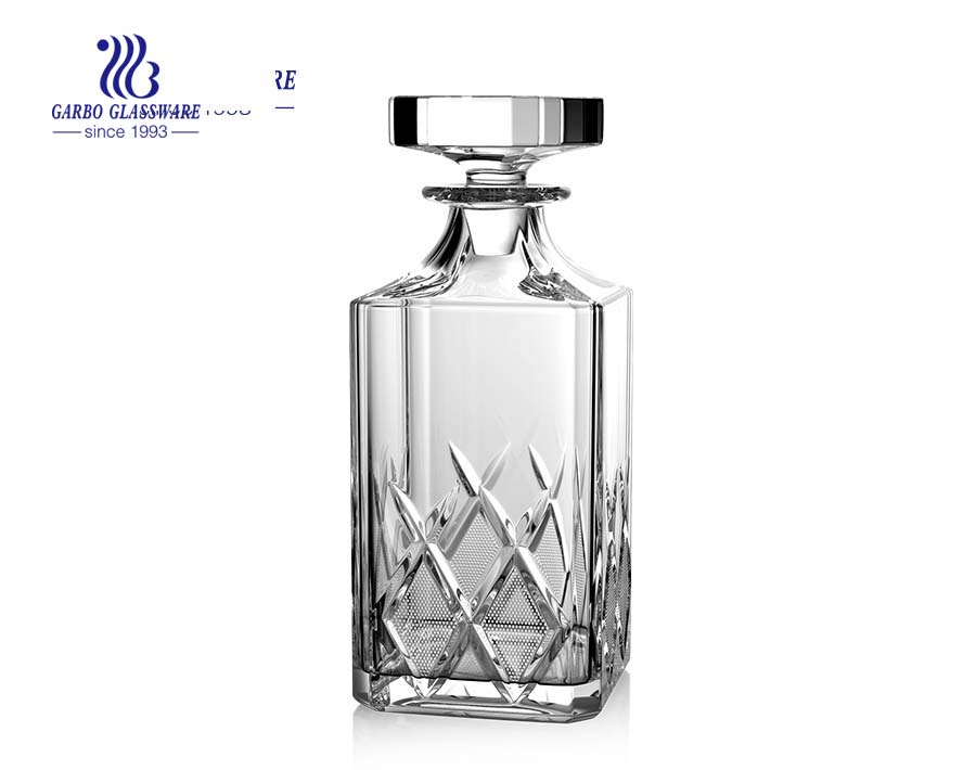 Garrafa decanter de vidro irregular de 800 ml