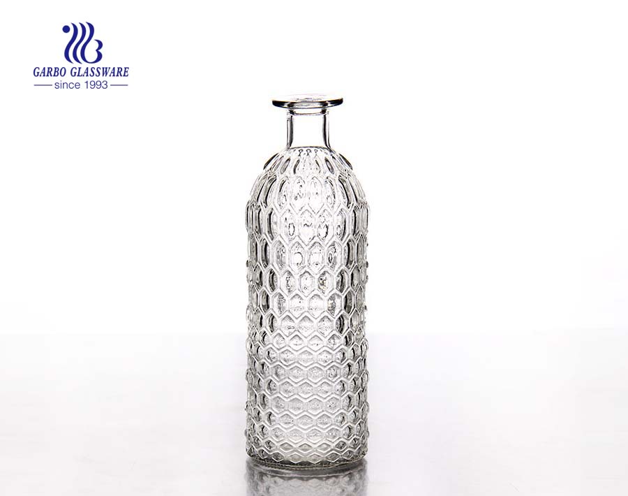 China produce cheap 1L colored glass decanter 