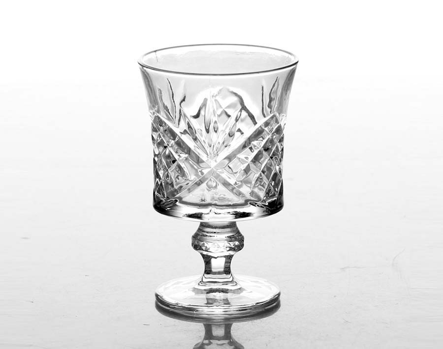 Cálices de vidro de diamante de 160ml Martin para beber suco de vinho