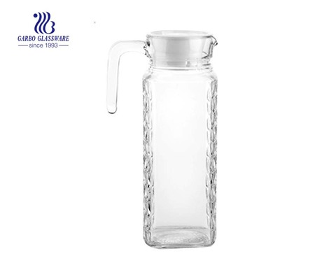 Pichet en verre transparent 1L avec poignée en gros en Chine