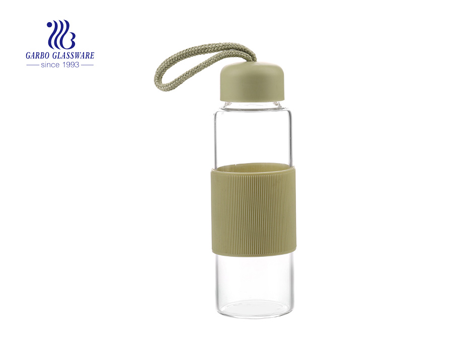 Cute Heat Resistant Borosilicate Glass Bottle With Lid 