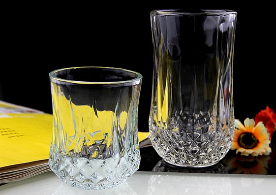 Why do glassware have bubbles?