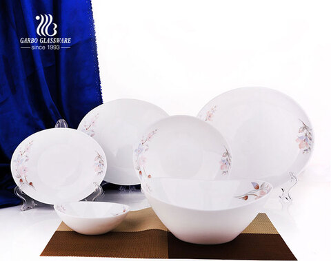 China Fabrikpreis OEM Aufkleber Quadrat 26 Stück gehärtetes Opalglas Geschirr Set