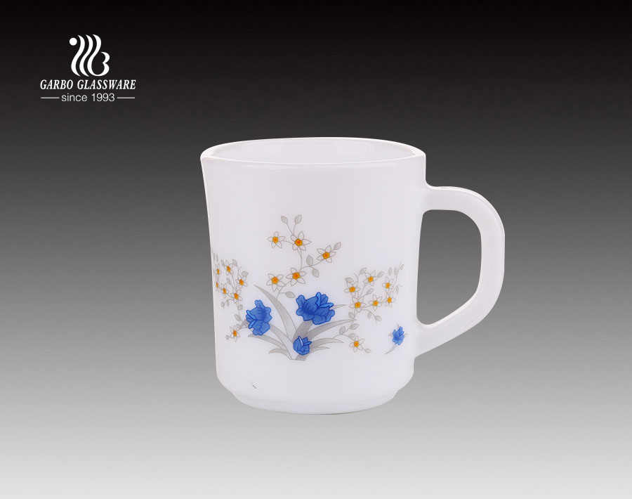 240 ml tasse de thé en verre opale avec des décalcomanies de fleurs