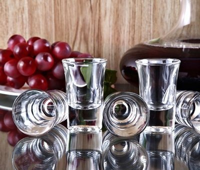 ما الفرق بين زجاج الطلقة وزجاج الويسكي وزجاج براندي؟ كيفية اختيار كوب الخمور؟