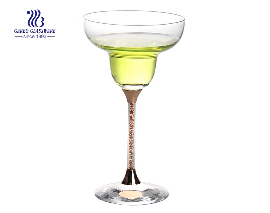 Glass wine stemmed goblet for red wine drinking