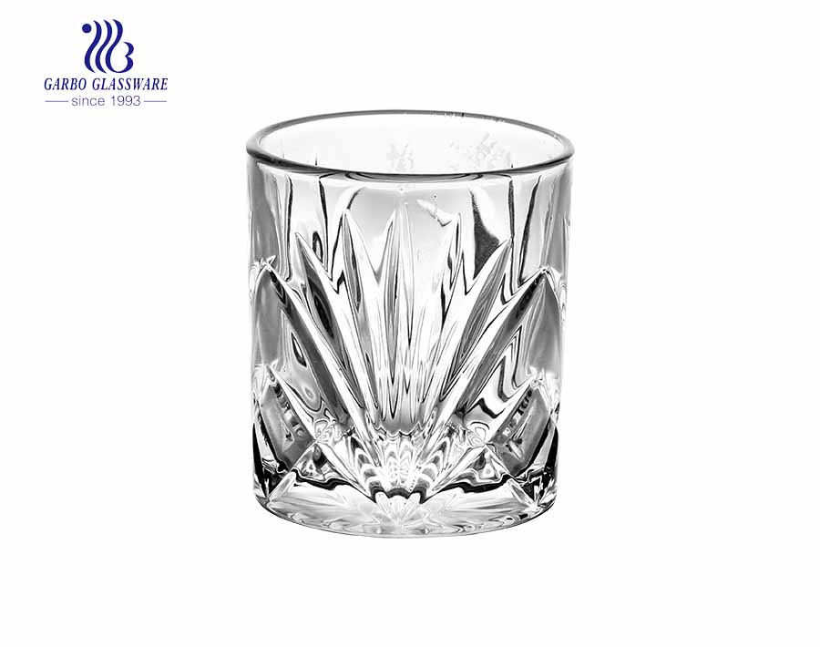 9oz cut whisky glass cup with gold rim and leaf design