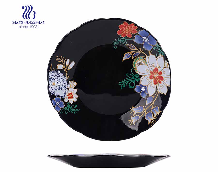 Assiette plate opale noire en forme de fleur ronde