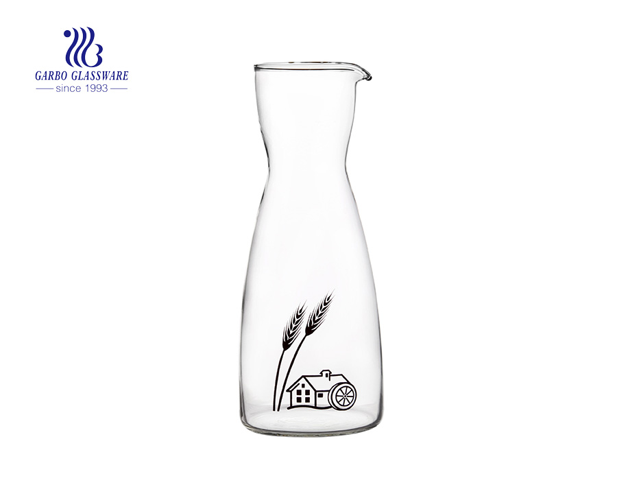 High quality borosilicate glass carafe with bamboo and stainless steel lid