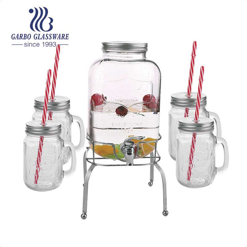 Voyons le distributeur de jus de verre pratique avec robinet