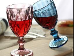 ¿Cómo sabes acerca de la copa de vidrio de color sólido?
