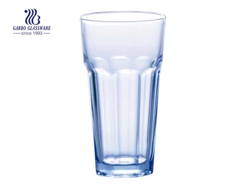 Verres de roche de couleur teintée en stock