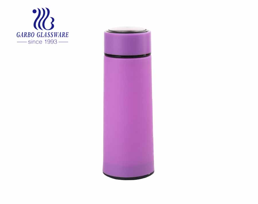 Cheap popular 420ml glass water bottle with colorful plastic sleeve