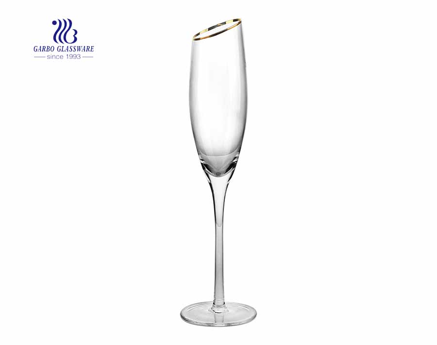 Copa de vino de champán espumoso iridiscente de lujo oblicuo de 195 ml.