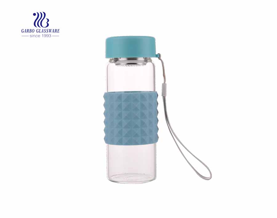 Wholesale cheap 230ml drinking glass sports bottle with silicone sleeve