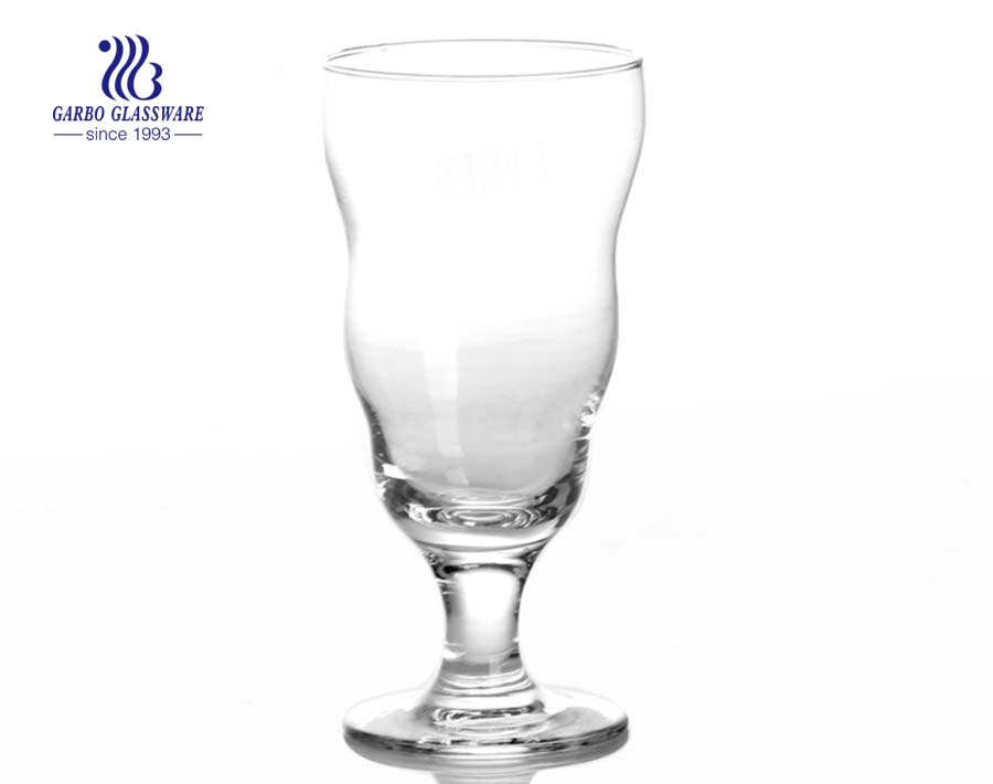 Coupe de verres à cocktail de style de personnalité en gros d'usine pour le logo personnalisé 350 ml