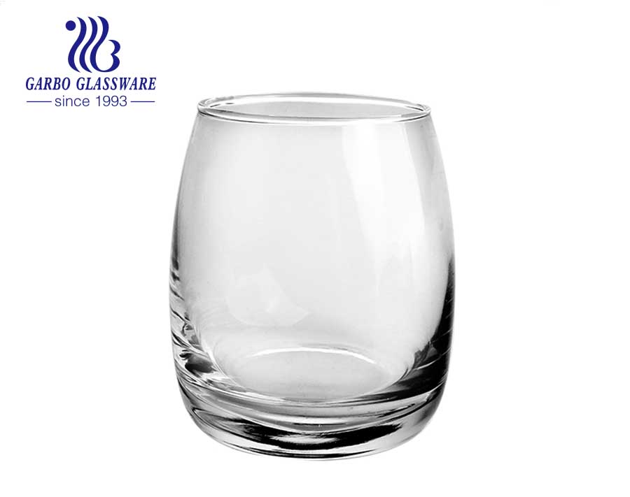 Bicchiere in vetro a forma di zucca per succo in magazzino