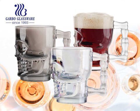 18.5 Unzen Schädel Design Glas Bierkrug Ionenbeschichtung große Bierkrug farbige Tassen mit Griff