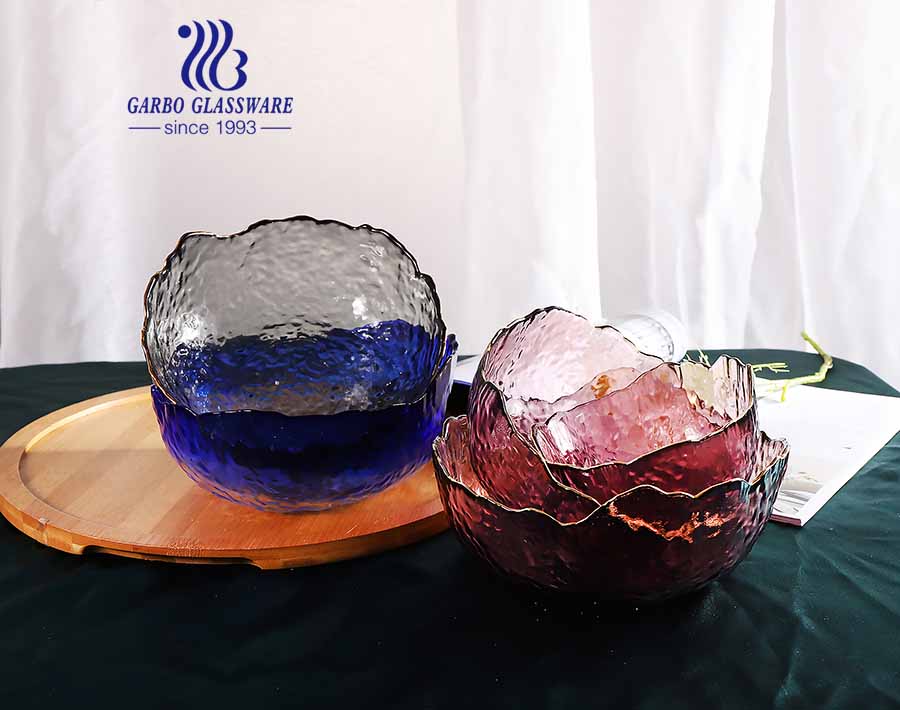 Ciotola di frutta in vetro tinta unita da 7 pollici in stile europeo popolare con nuovo design speciale e bordo dorato