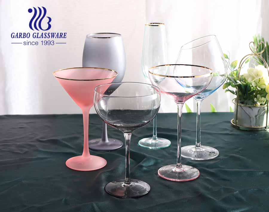 9.5OZ Amazon best seller Verre à pied en verre écologique décoratif avec verre à vin à jante en or design personnalisé plus récent gobelet en verre de style