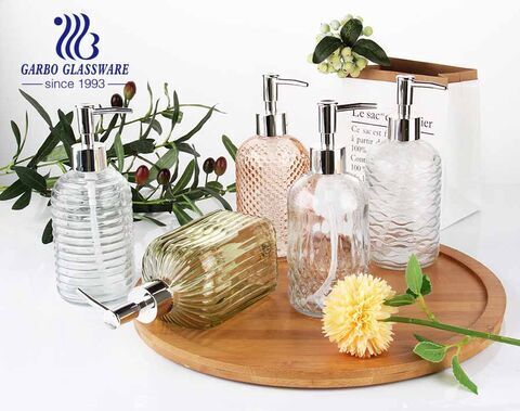 Dispensador de jabón de cristal rosa claro en aerosol de 15 oz, botella premium recargable para decoración de baño