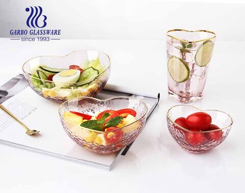 Hot Sale Hammer Muster rosa Herzform Glas goldenen Rand Salat Obstschale mit günstigen Preis