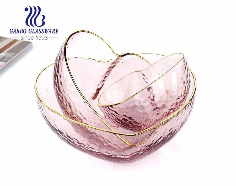 Hot sale hammer pattern pink heart shape glass golden rim salad fruit bowl with cheap price