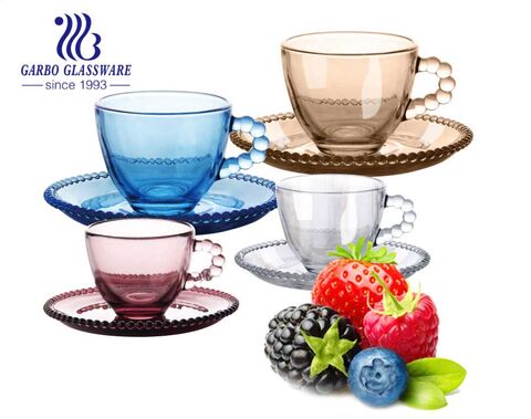 Ensemble de tasses et soucoupes à thé de style turc en verre de couleur unie