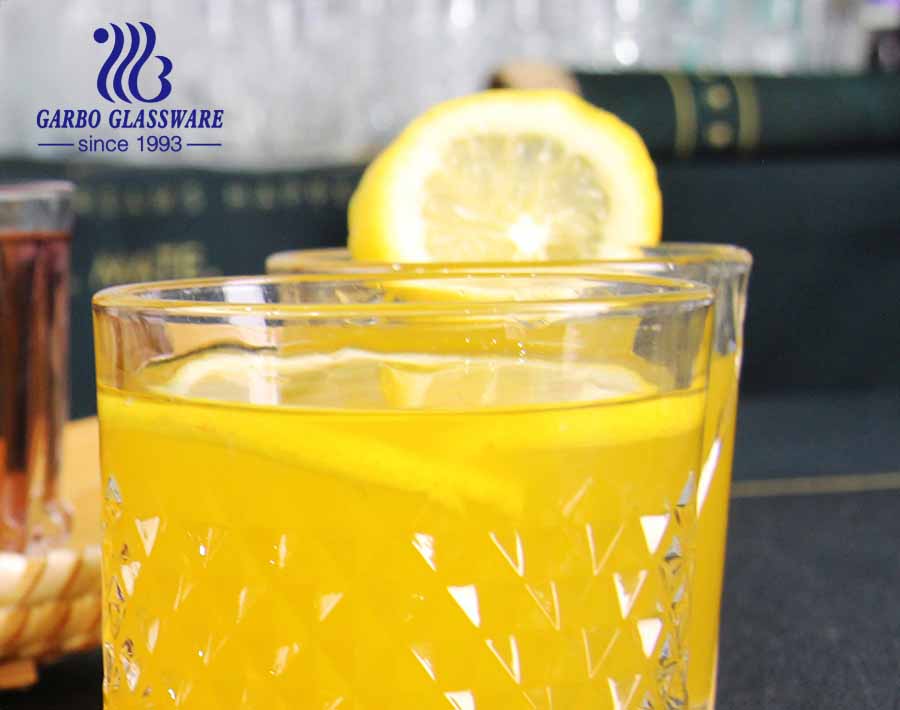 2020 exklusive neue Designs 8 Unzen Glasbecher für Whisky-Saft-Getränke