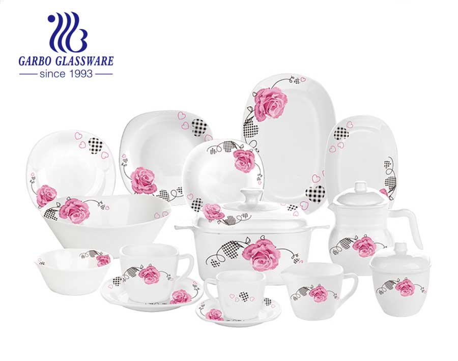 Schwarzes Set aus gehärtetem Opalglas mit 58 Stück und beliebten Flamingo-Designs