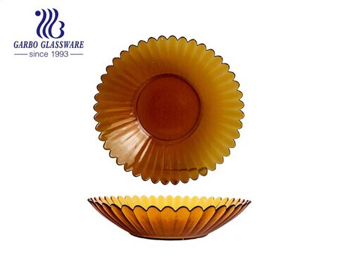 Golden solid color royal style flower shape glass bowl with engraved design and flower edge with wholesale price
