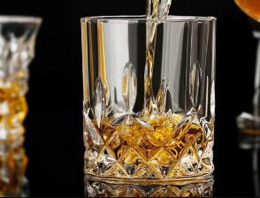 What is the popular whiskey glass in Garbo glassware? 