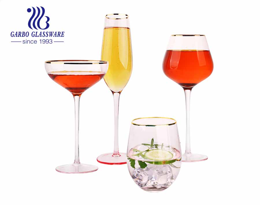 500 ml Glasbecher mit elegantem, weißem und klarem, hochwertigem Weinglas