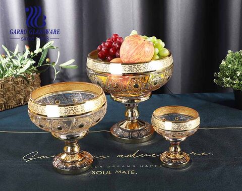 Mid-east design gold plating sunflower carved pattern glass fruit bowl set with tall foot