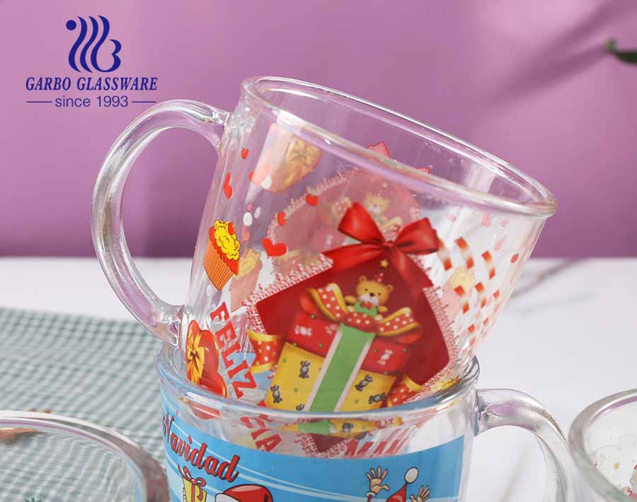 360ml Weihnachtsglasbecher kundenspezifische Aufklebergläser Tee-Kaffeetassen mit Griff