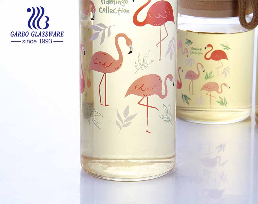 9 Unzen Flamigo Design Borosilikatglasflasche bleifreie Wasserspeicherflasche mit Bambusdeckel oder Stoffdeckel