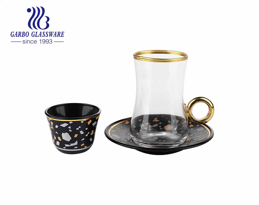Tazze da tè in vetro bordate in oro 7 once con piattini per piatti decalcomania set di tazze da tè in vetro