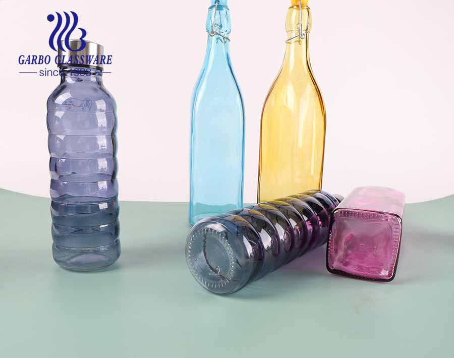 Glass bottle Shine like a bright star  19oz water bottel juice storage holder beer bottle with lock lid  