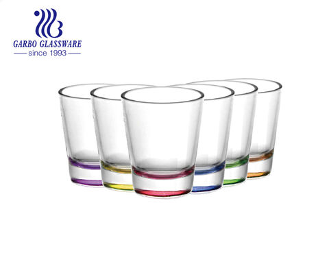 Tazas de cristal del recuerdo de los vasos de medida de los colores del espray de encargo común 1.5oz para las bebidas espirituosas