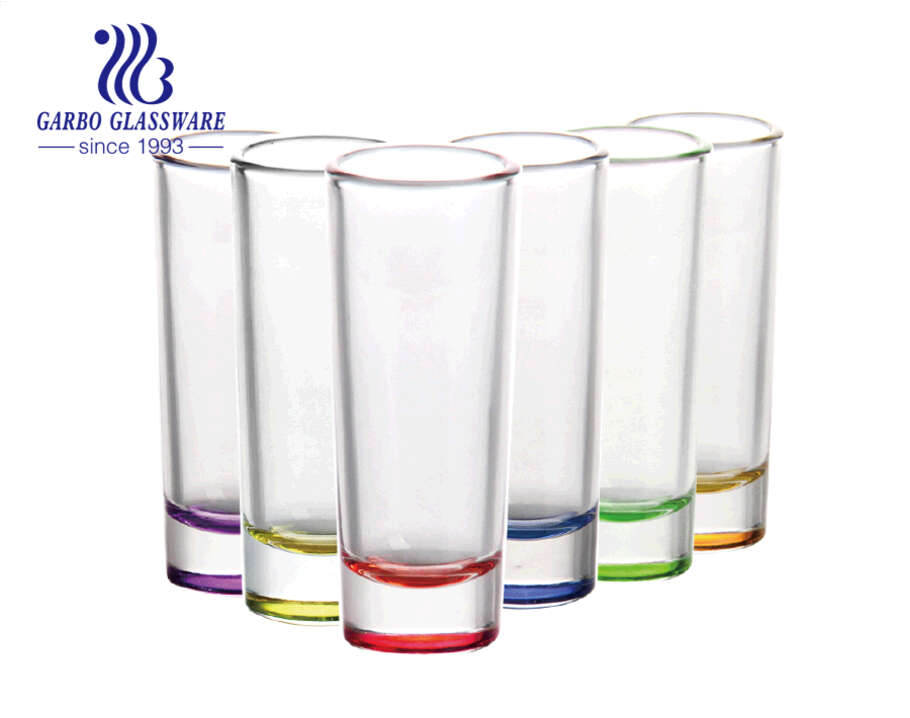 Tazas de cristal del recuerdo de los vasos de medida de los colores del espray de encargo común 1.5oz para las bebidas espirituosas