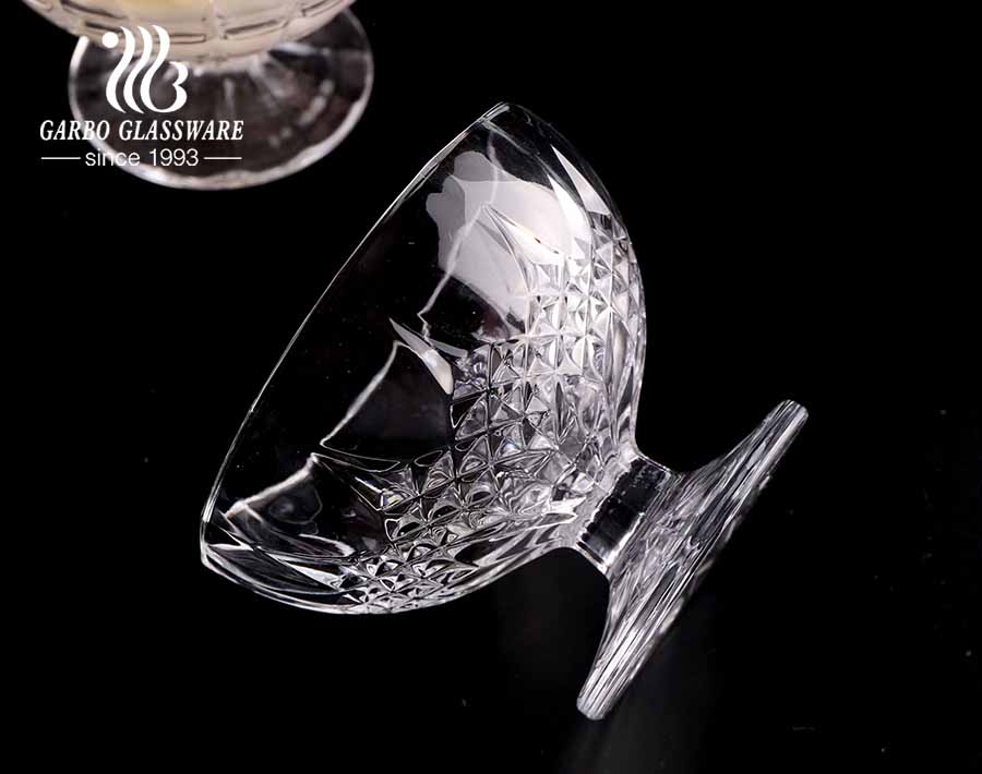 Garbo تصميم نموذج جديد محفور نقش زجاجي شفاف مجموعة صحن الفاكهة الآيس كريم مع حوامل و 4 تصاميم